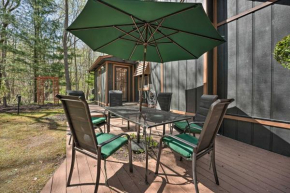 Sawyer Retreat with Fire Pit Less Than 2 Mi to Beaches!